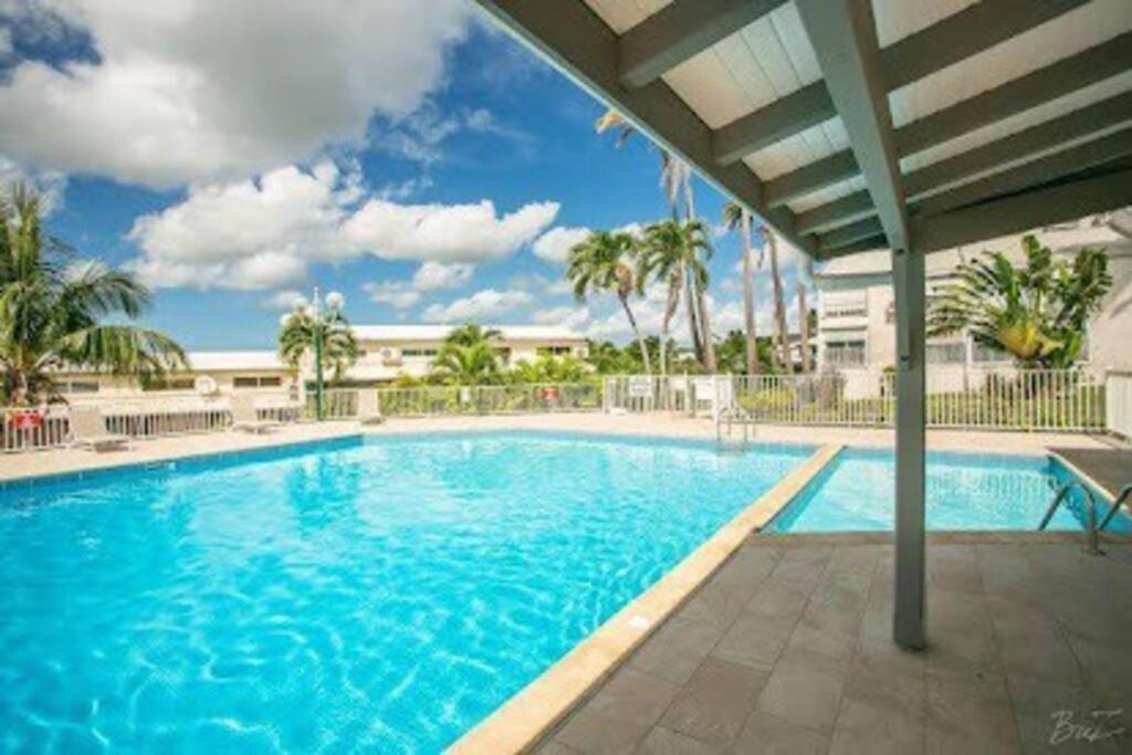 Superbe Studio Avec Piscine, Au Coeur De La Marina! Village Soleil ! Proche Aeroport & Ferry Le Gosier  Exterior foto