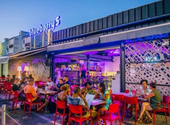 Superbe Studio Avec Piscine, Au Coeur De La Marina! Village Soleil ! Proche Aeroport & Ferry Le Gosier  Exterior foto