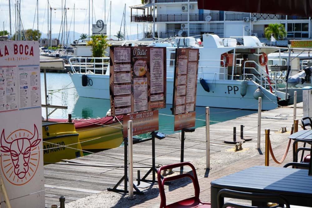 Superbe Studio Avec Piscine, Au Coeur De La Marina! Village Soleil ! Proche Aeroport & Ferry Le Gosier  Exterior foto